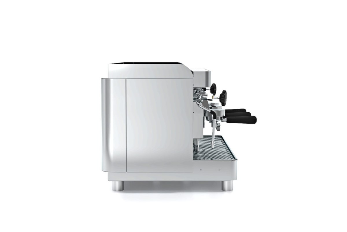 Ekspres kolbowy REPLICA ELETTRONICA 3GR 2B w kawiarni